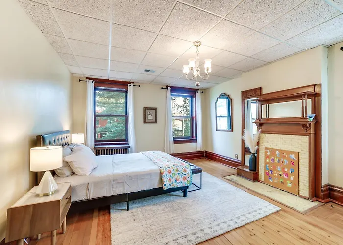 Spacious Rental: Walk To Frick Park!