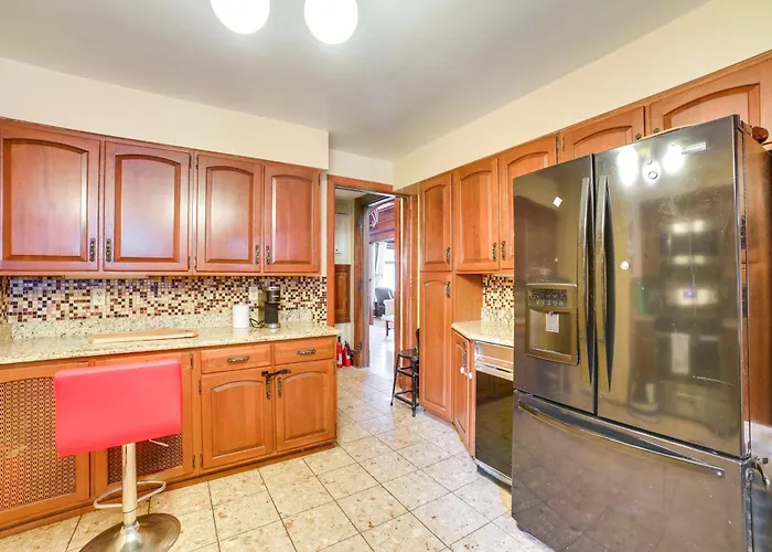 Spacious Rental: Walk To Frick Park! * Pittsburgh