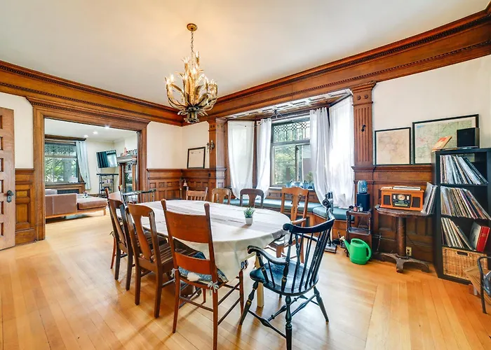 Holiday home Spacious Rental: Walk To Frick Park!